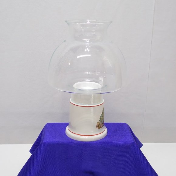 Classique Hurricane Lamp w/ Christmas Tree Embellishment Great Used Condition - Picture 4 of 10